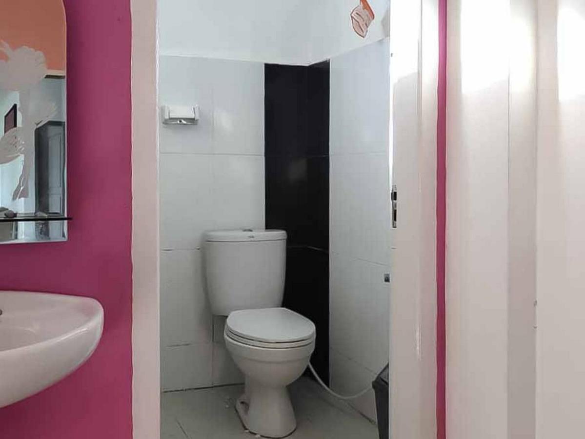 Hotel Ananda Syariah Redpartner บูกิตติงกี ภายนอก รูปภาพ