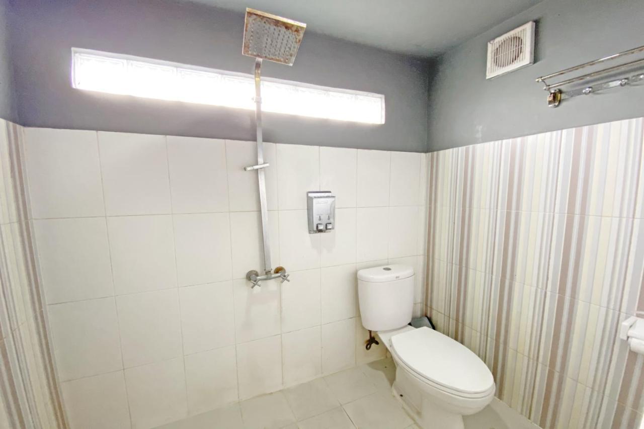 Hotel Ananda Syariah Redpartner บูกิตติงกี ภายนอก รูปภาพ